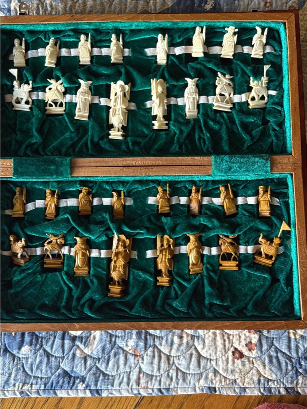 Vintage Mid-Century Chinese Export Hand-Carved Bone Chess Set